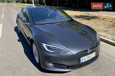 Лифтбек Tesla Model S 2016 в 