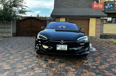 Лифтбек Tesla Model S 2019 в Черкассах Лифтбек Tesla Model S 2019 в Черкассах
