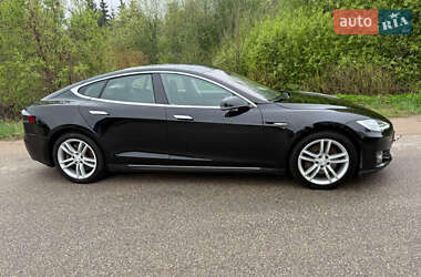 Лифтбек Tesla Model S 2014 в 
