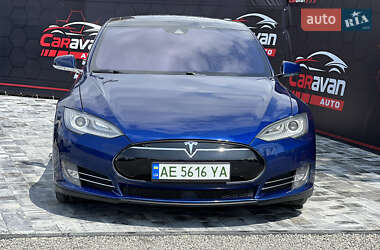 Лифтбек Tesla Model S 2016 в 
