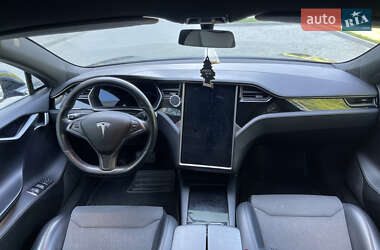 Лифтбек Tesla Model S 2019 в 