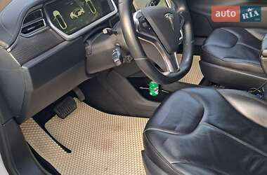 Лифтбек Tesla Model S 2014 в 