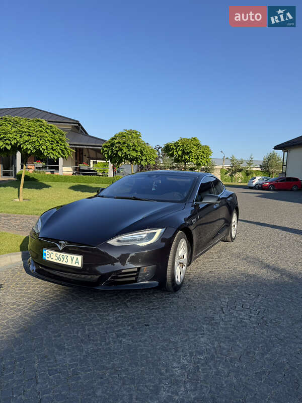 Tesla Model S 2016