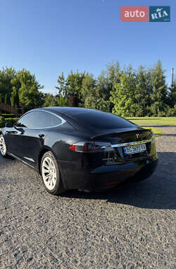 Лифтбек Tesla Model S 2016 в 