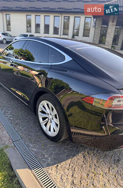 Лифтбек Tesla Model S 2016 в 