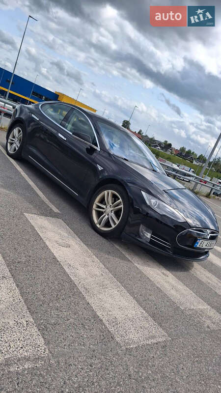 Лифтбек Tesla Model S 2014 в Одессе фото 5 Лифтбек Tesla Model S 2014 в Одессе