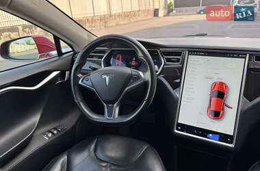 Лифтбек Tesla Model S 2014 в 