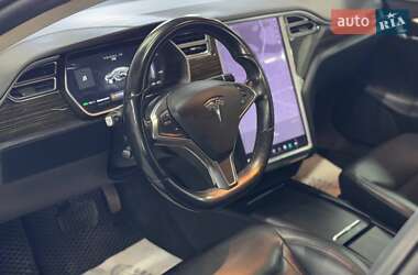 Лифтбек Tesla Model S 2016 в 