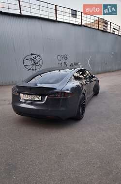 Лифтбек Tesla Model S 2020 в 