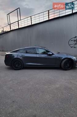Лифтбек Tesla Model S 2020 в 