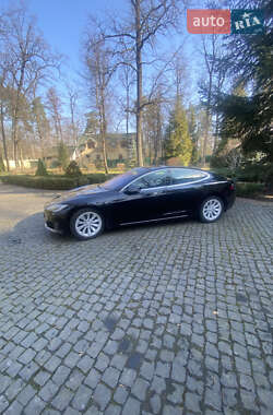 Лифтбек Tesla Model S 2017 в 