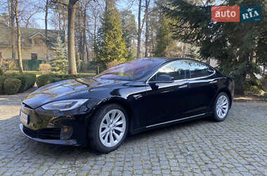 Лифтбек Tesla Model S 2017 в 