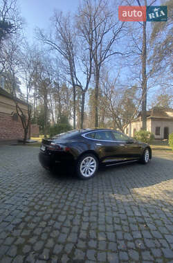 Лифтбек Tesla Model S 2017 в 