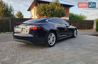 Лифтбек Tesla Model S 2013 в 