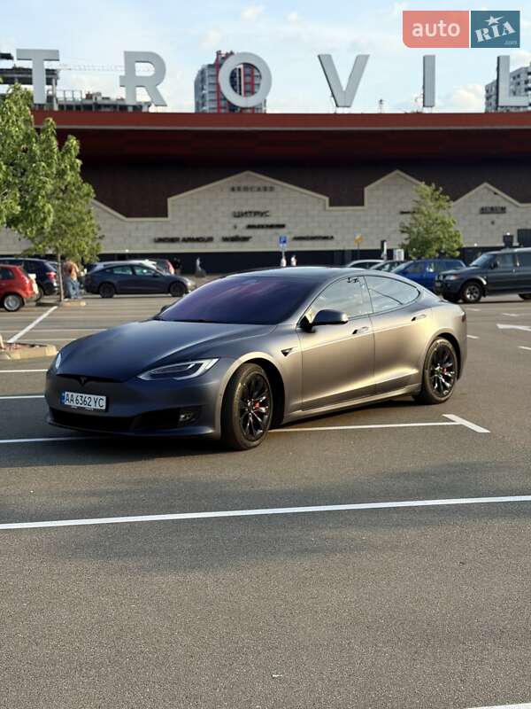 Лифтбек Tesla Model S 2019 в Киеве фото 5 Лифтбек Tesla Model S 2019 в Киеве