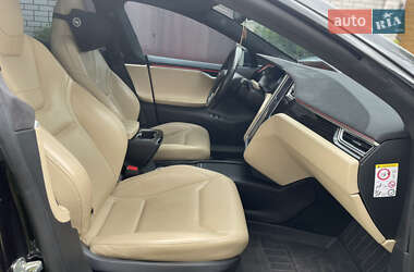 Лифтбек Tesla Model S 2016 в 