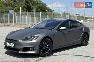 Лифтбек Tesla Model S 2018 в 