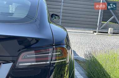 Лифтбек Tesla Model S 2022 в 