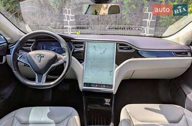Лифтбек Tesla Model S 2015 в 