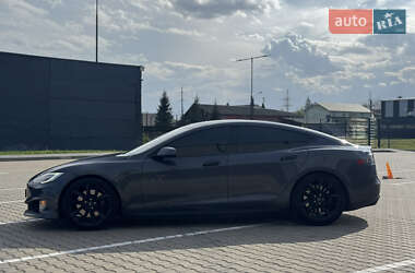 Лифтбек Tesla Model S 2015 в 