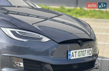 Лифтбек Tesla Model S 2015 в 