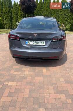 Лифтбек Tesla Model S 2022 в 