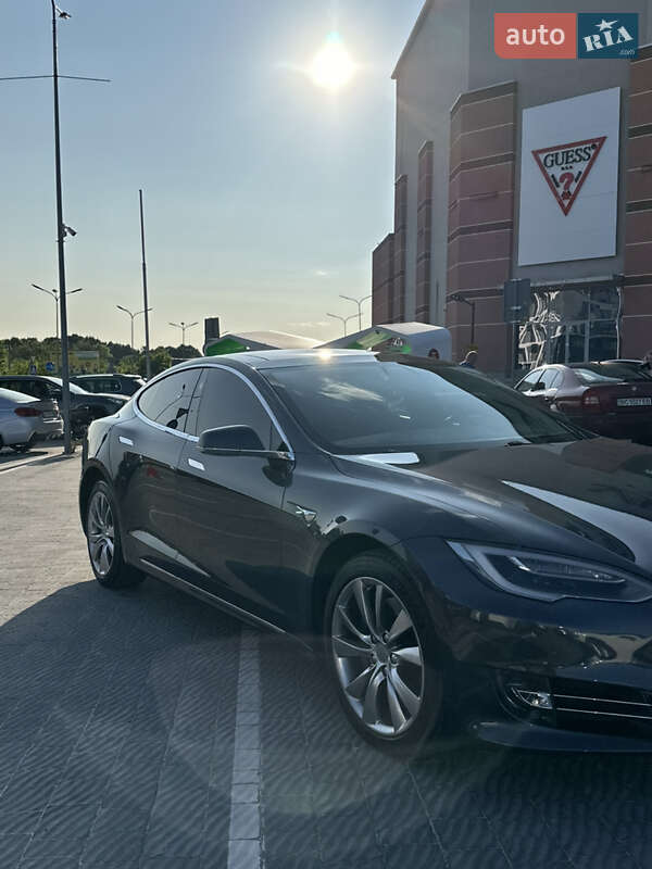 Лифтбек Tesla Model S 2016 в Львове фото 19 Лифтбек Tesla Model S 2016 в Львове