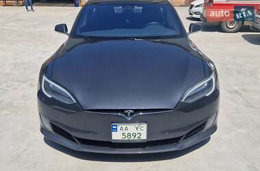 Лифтбек Tesla Model S 2017 в Киеве