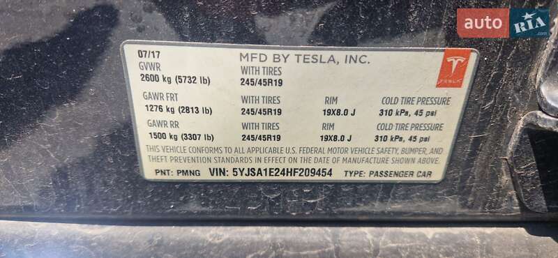 Лифтбек Tesla Model S 2017 в Киеве