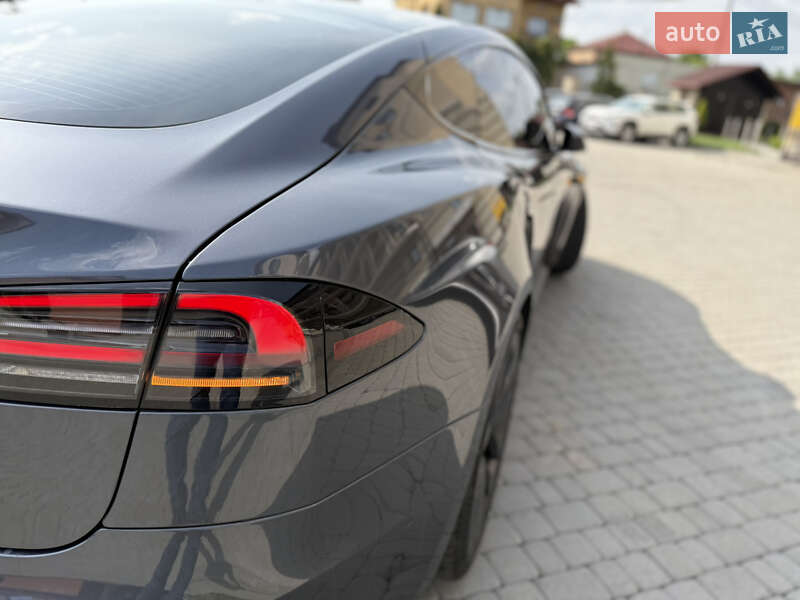 Лифтбек Tesla Model S 2022 в Шептицькому