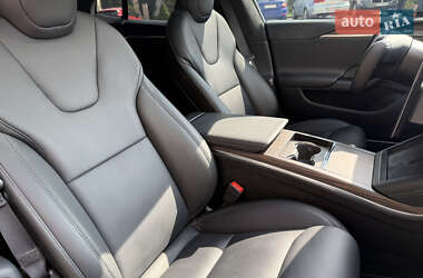 Лифтбек Tesla Model S 2022 в Львове