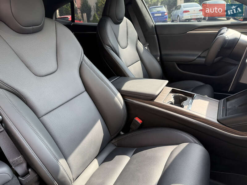 Лифтбек Tesla Model S 2022 в Шептицькому