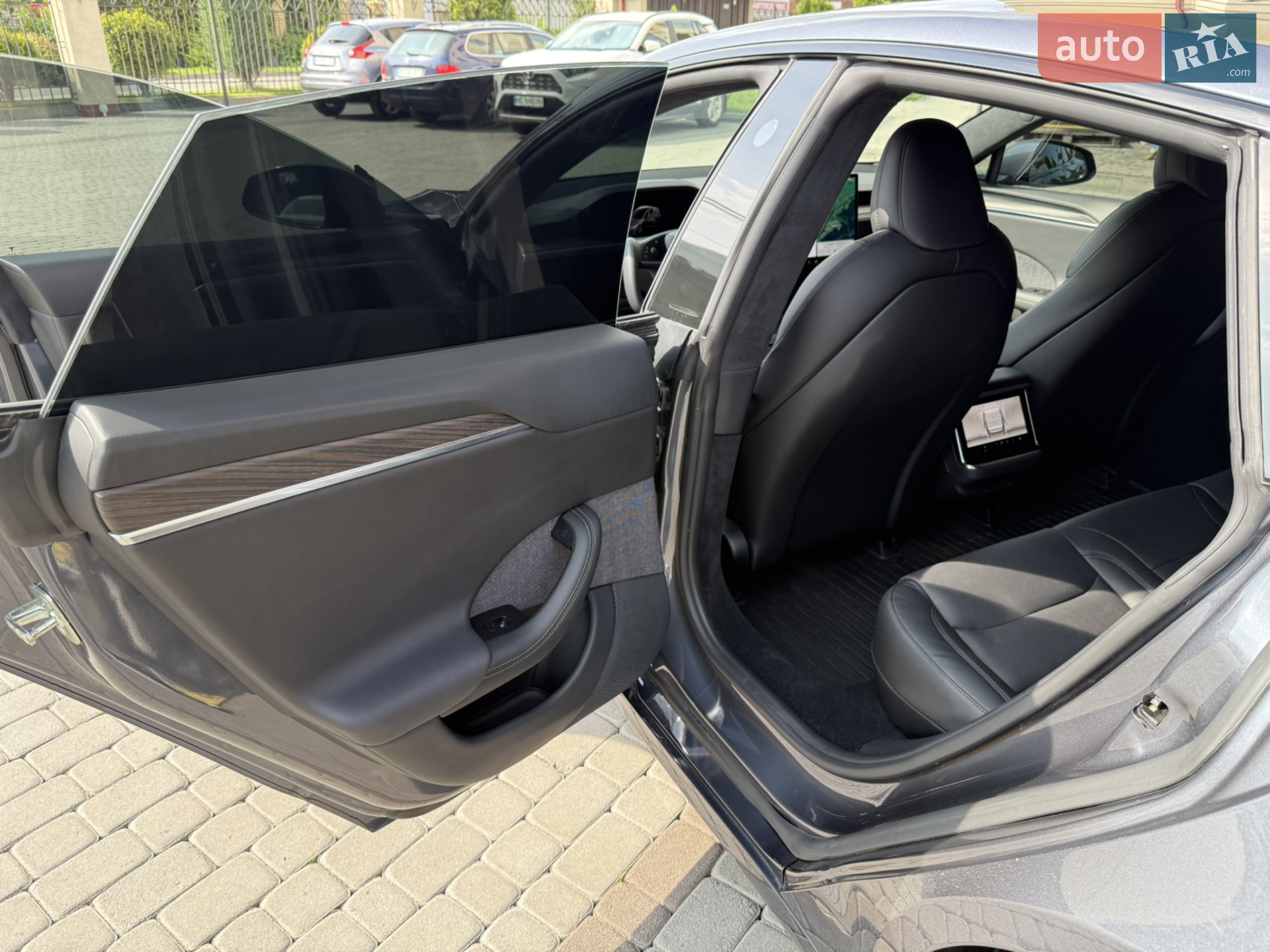 2022 Tesla Model S - мініатюра 27