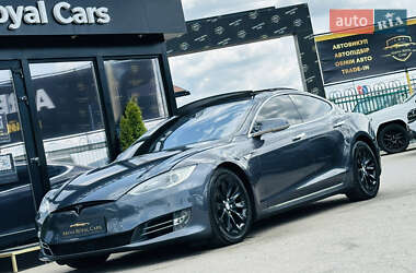 Лифтбек Tesla Model S 2016 в 