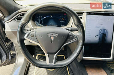 Лифтбек Tesla Model S 2016 в 