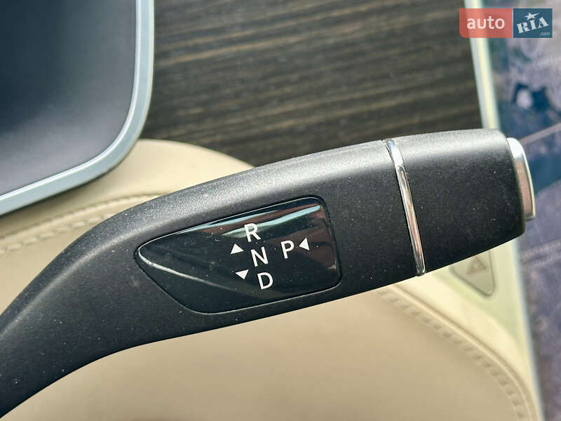 Лифтбек Tesla Model S 2015 в Киеве