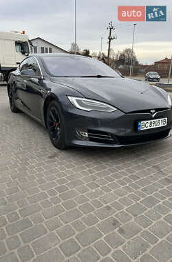 Лифтбек Tesla Model S 2016 в 