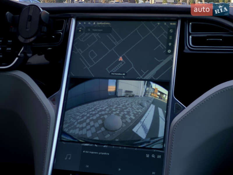Лифтбек Tesla Model S 2015 в Киеве