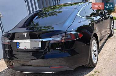 Лифтбек Tesla Model S 2015 в 