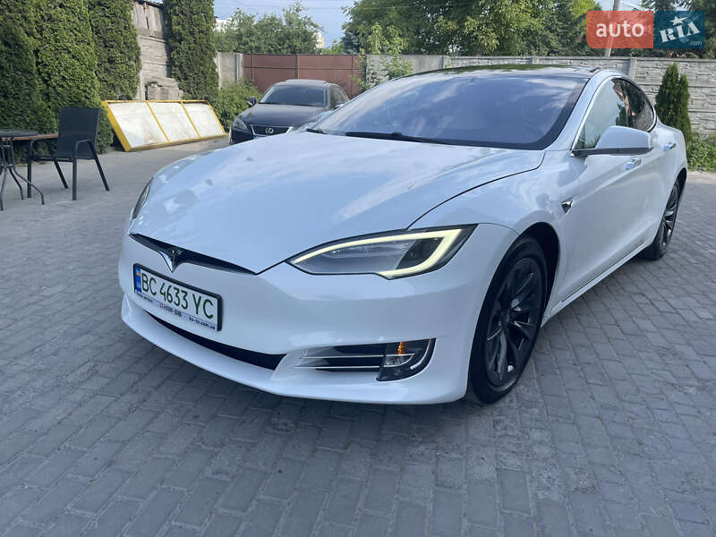 Tesla Model S 2018