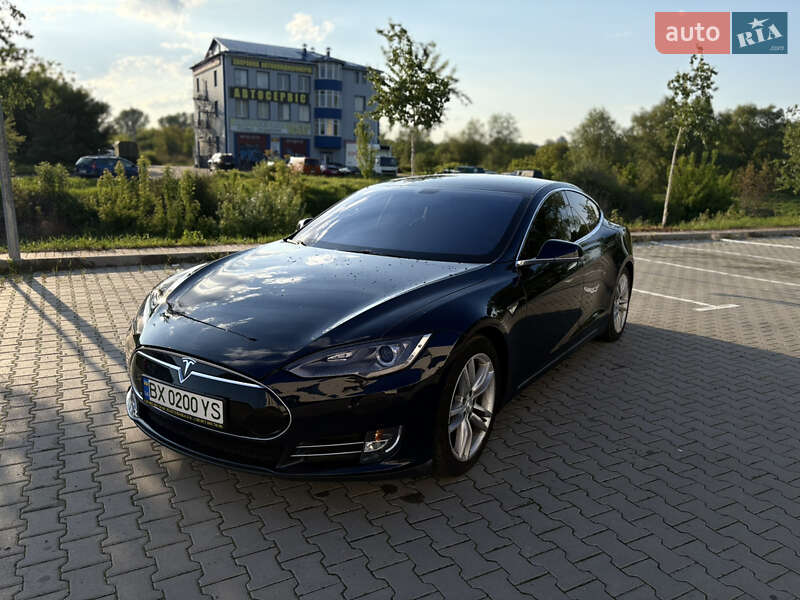 Лифтбек Tesla Model S 2013 в Хмельницком