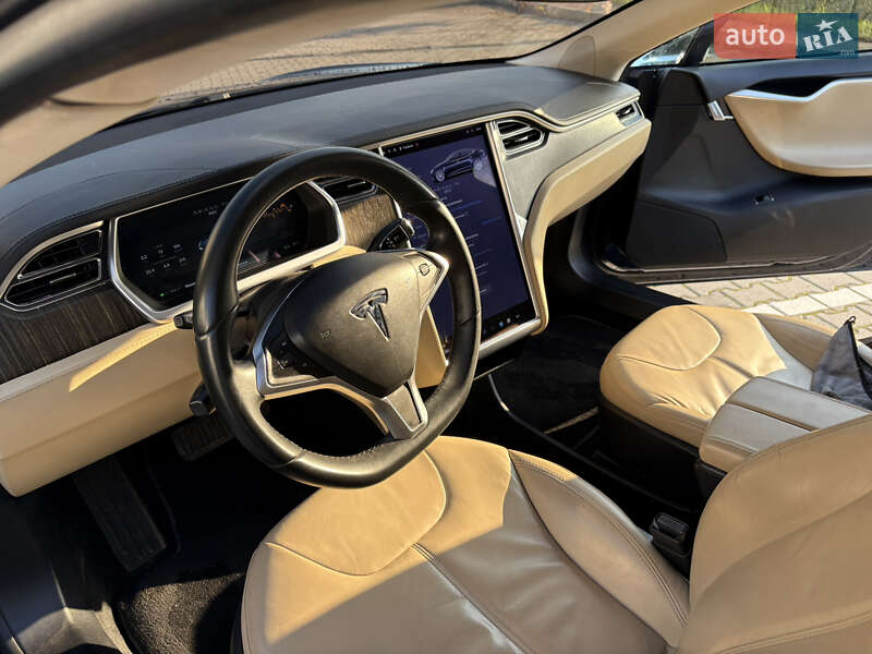Лифтбек Tesla Model S 2013 в Хмельницком