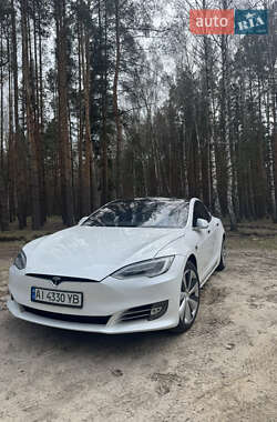 Лифтбек Tesla Model S 2020 в 