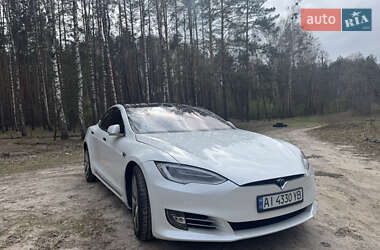 Лифтбек Tesla Model S 2020 в 