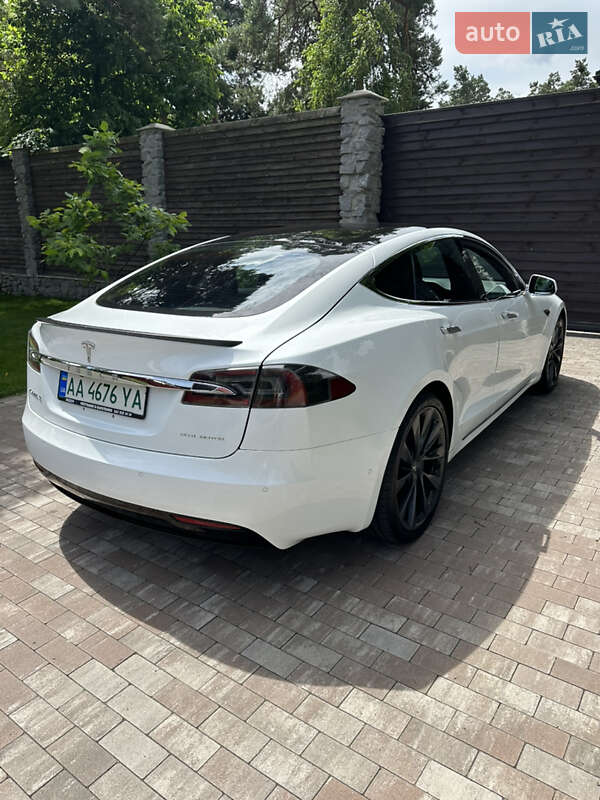 Ліфтбек Tesla Model S 2018 в Києві