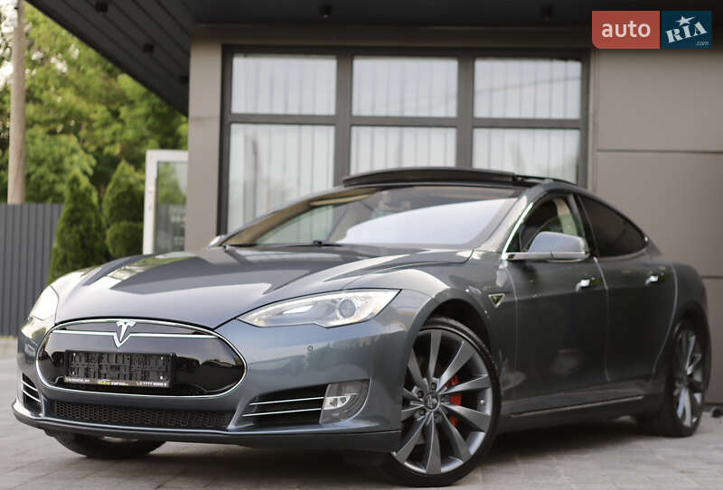 Лифтбек Tesla Model S 2014 в Дрогобыче