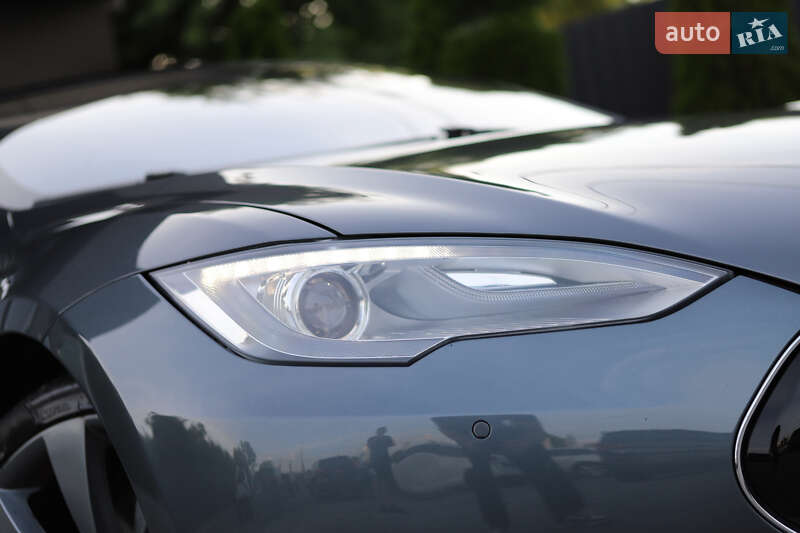 Лифтбек Tesla Model S 2014 в Дрогобыче