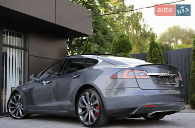 Лифтбек Tesla Model S 2014 в 