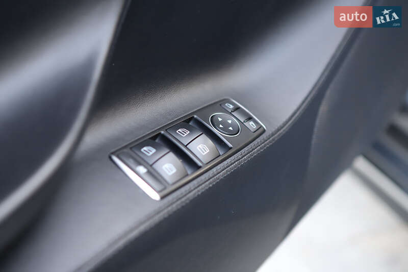 Лифтбек Tesla Model S 2014 в Дрогобыче