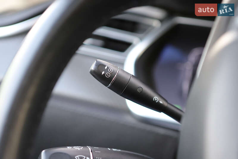 Лифтбек Tesla Model S 2014 в Дрогобыче